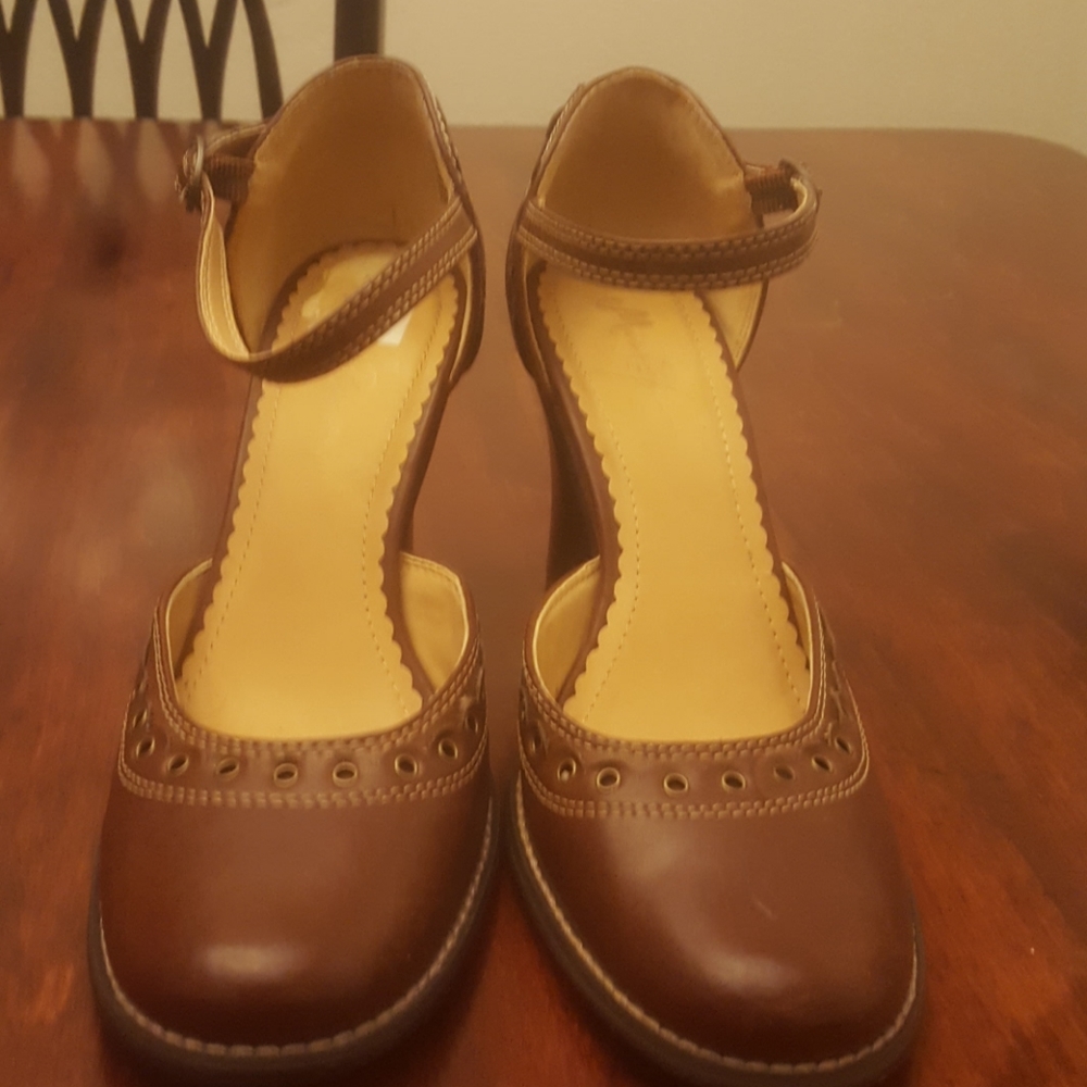 Miss Bisou high heels